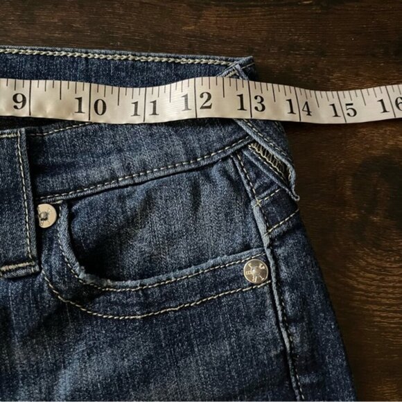 True Religion HALLE HR SN BUTTON FRONT Size 28 In Dark Wash Exposed Button NWT - Picture 14 of 16